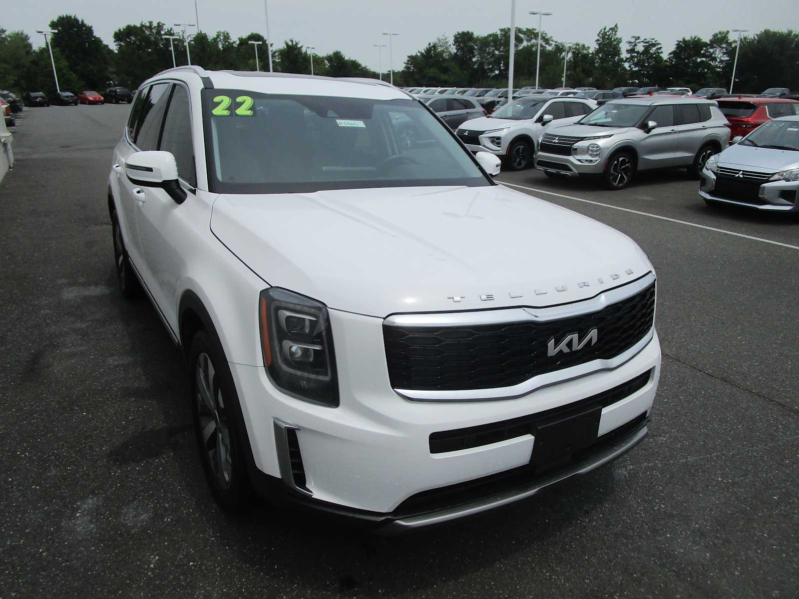 2022 Kia Telluride EX photo 3