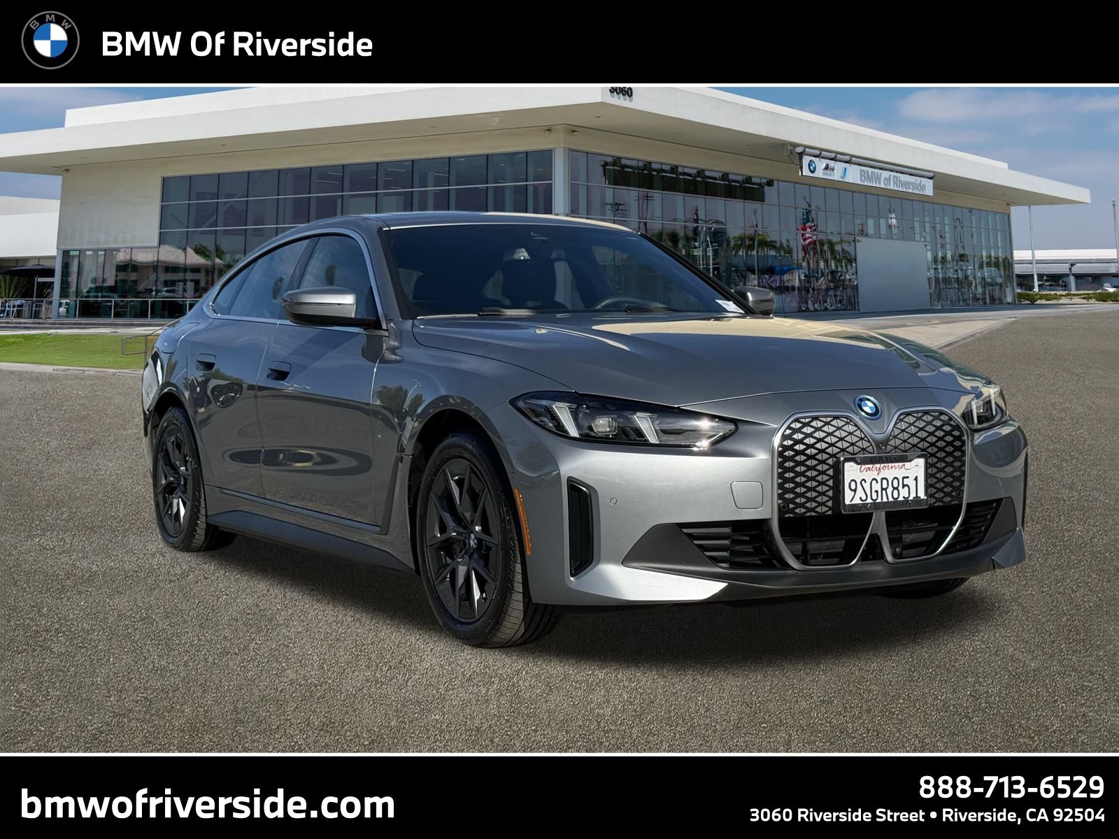 2025 BMW i4 40's photo