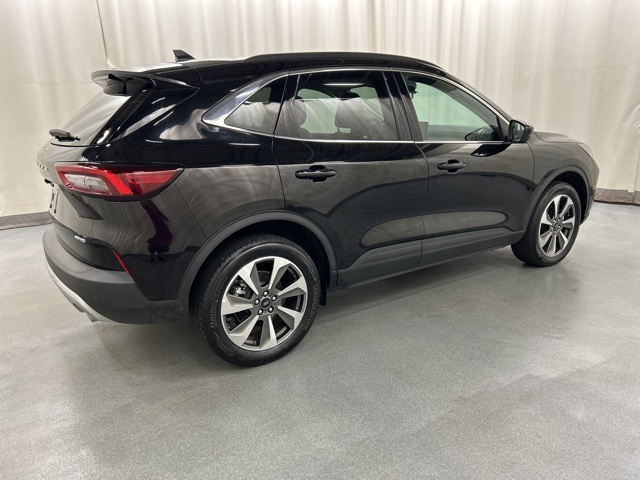 2024 Ford Escape Platinum photo 4