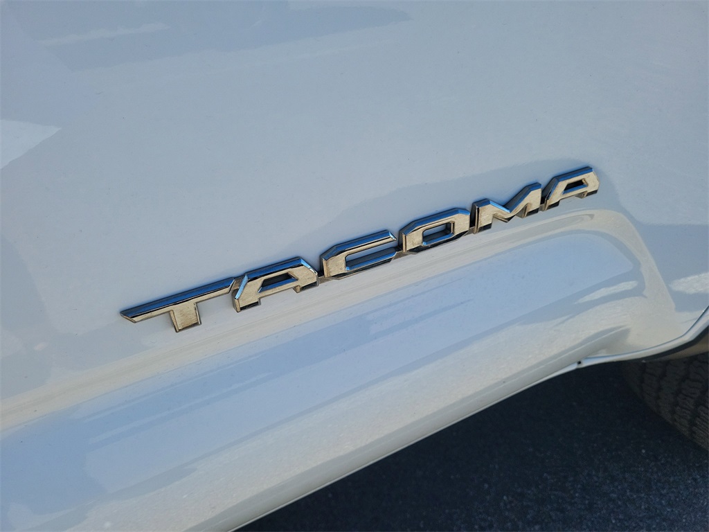 2020 Toyota Tacoma TRD Off-Road photo 4