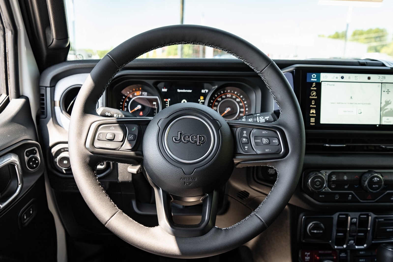 2025 Jeep Wrangler Willys photo 28
