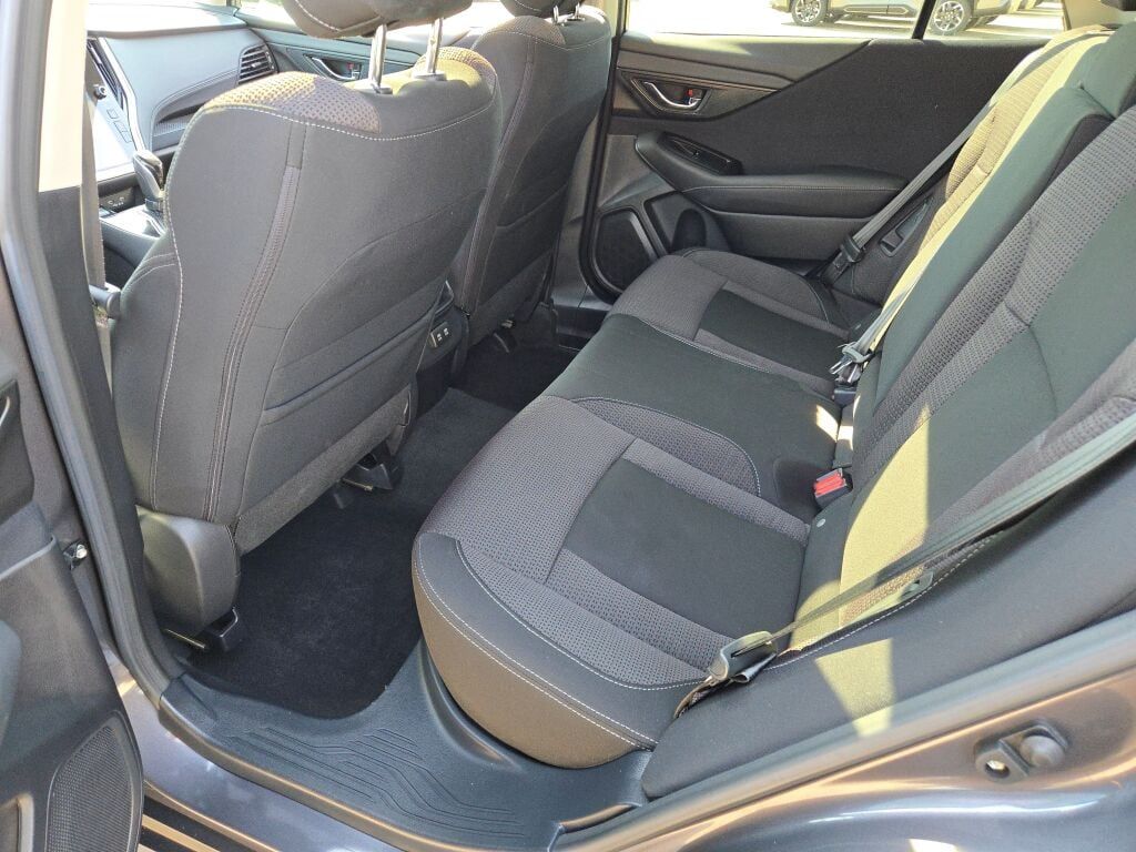 2020 Subaru Outback Premium photo 15