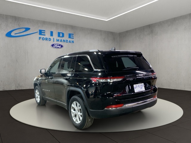 2023 Jeep Grand Cherokee Limited photo 3
