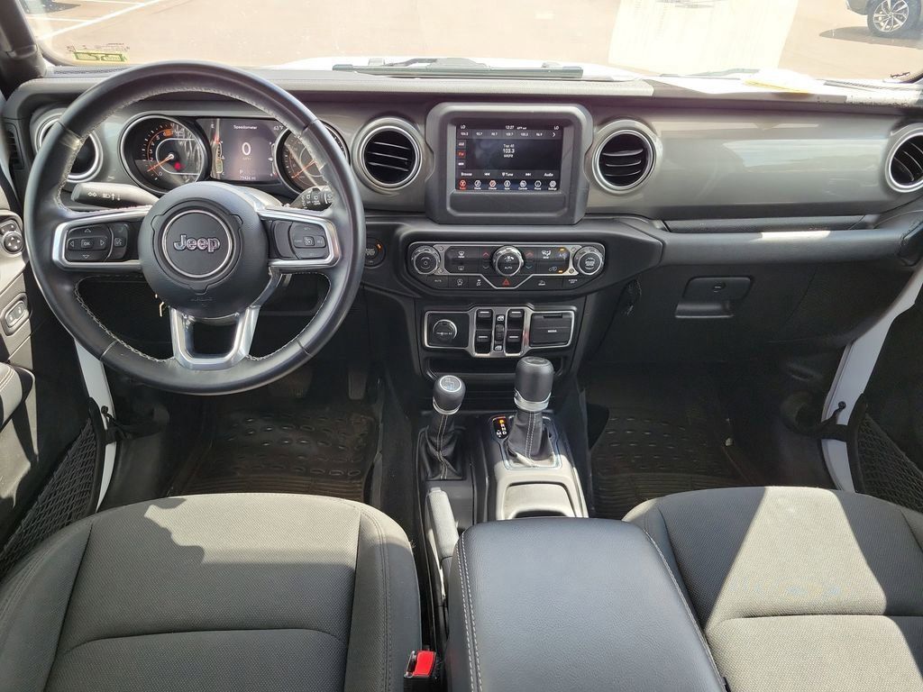 2021 Jeep Wrangler Unlimited Sahara photo 22