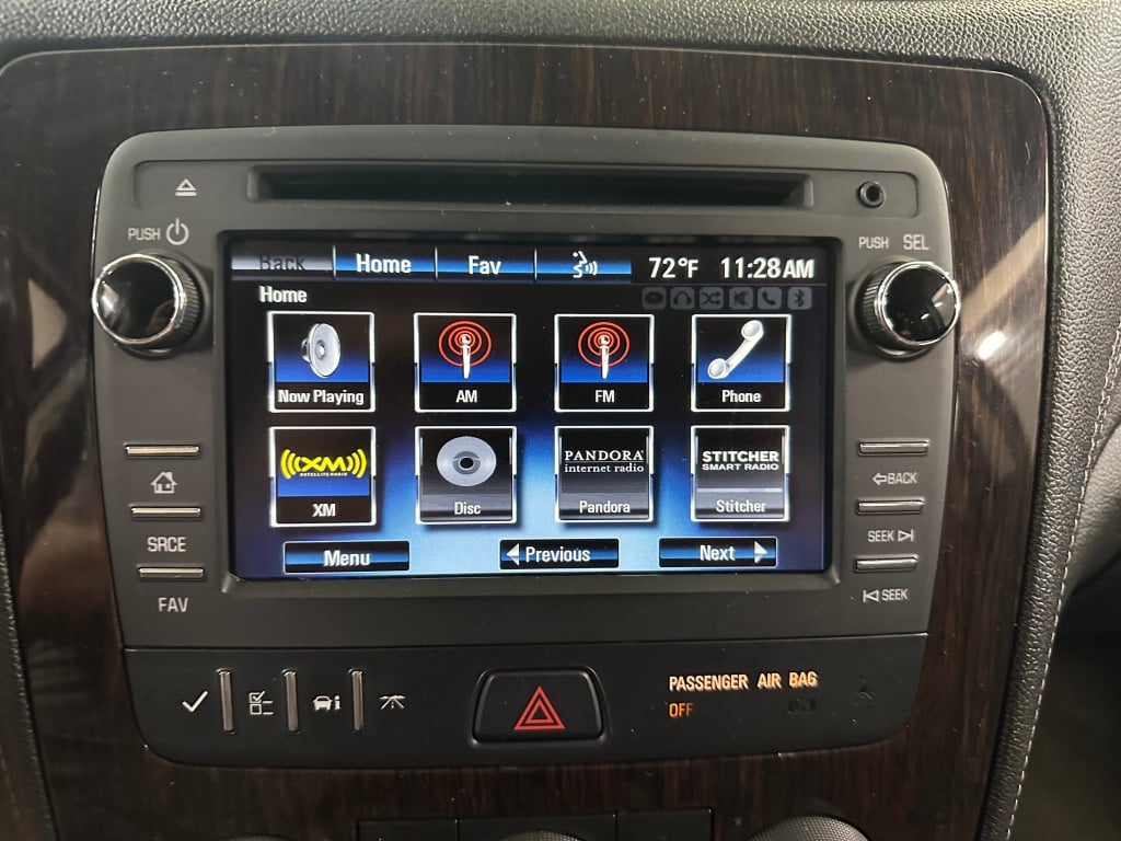2017 Chevrolet Traverse 1LT photo 9