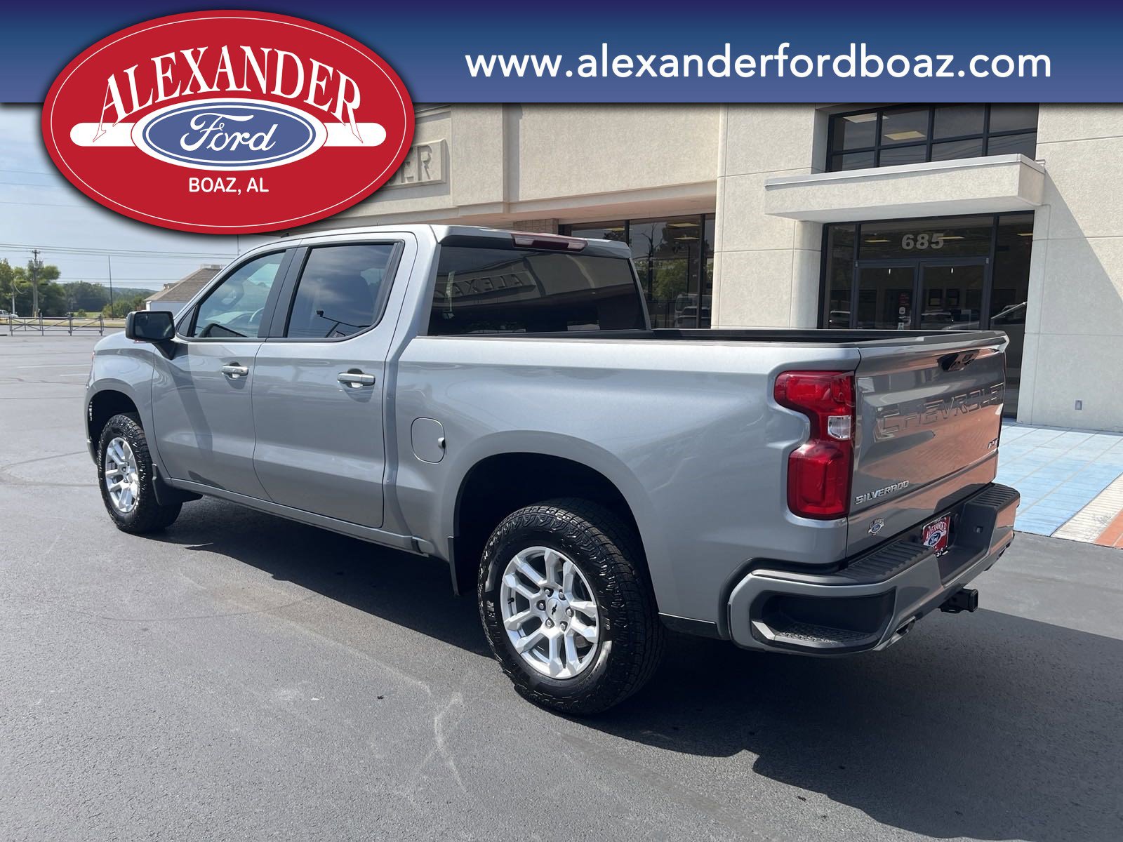 2024 Chevrolet Silverado 1500 RST photo 2