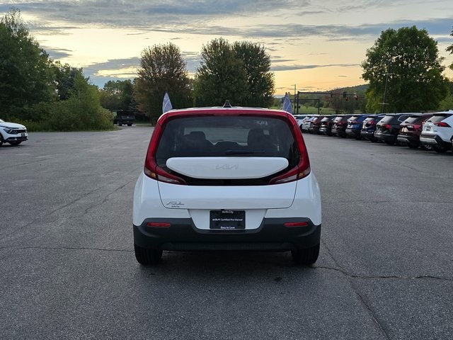 2022 Kia Soul LX photo 4