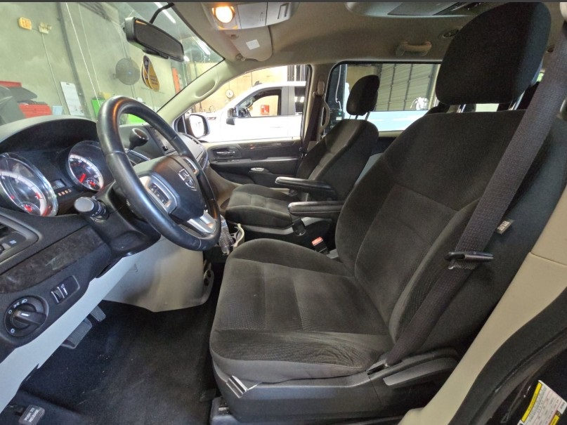 2017 Dodge Grand Caravan SE photo 11