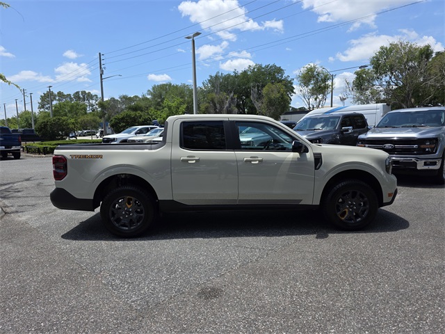 2024 Ford Maverick Lariat photo 2