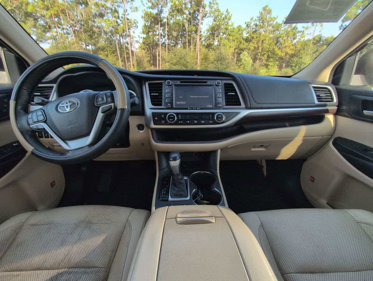 2016 Toyota Highlander Limited photo 10