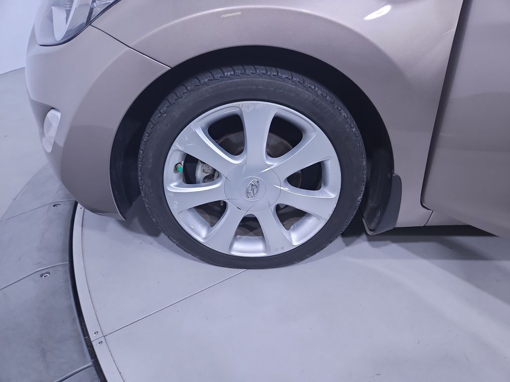 2013 Hyundai Elantra Limited photo 24