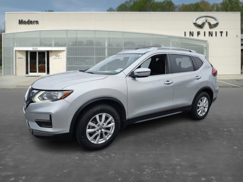 2020 Nissan Rogue SV's photo