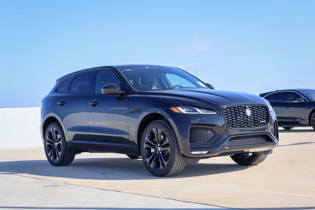 2025 Jaguar F-PACE P400 R-Dynamic S photo 3