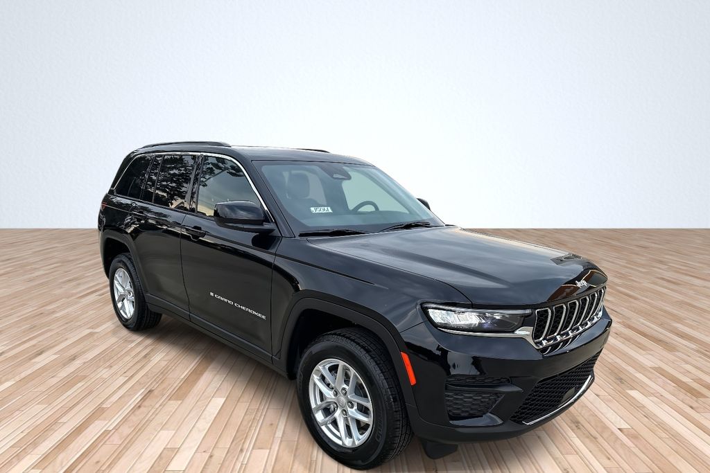 2025 Jeep Grand Cherokee Laredo X photo 4