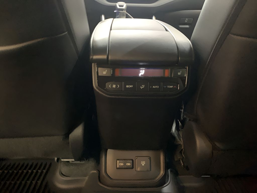 2025 Toyota Highlander XLE XSE Platinum Limited photo 14