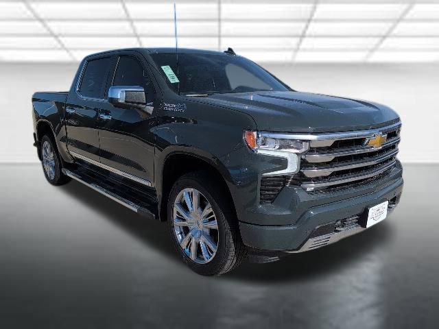 2026 Chevrolet Silverado Base's photo