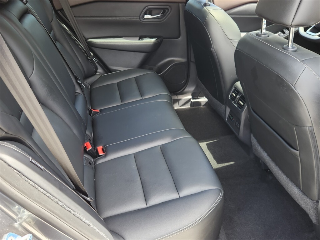 2023 Nissan Rogue SL photo 15