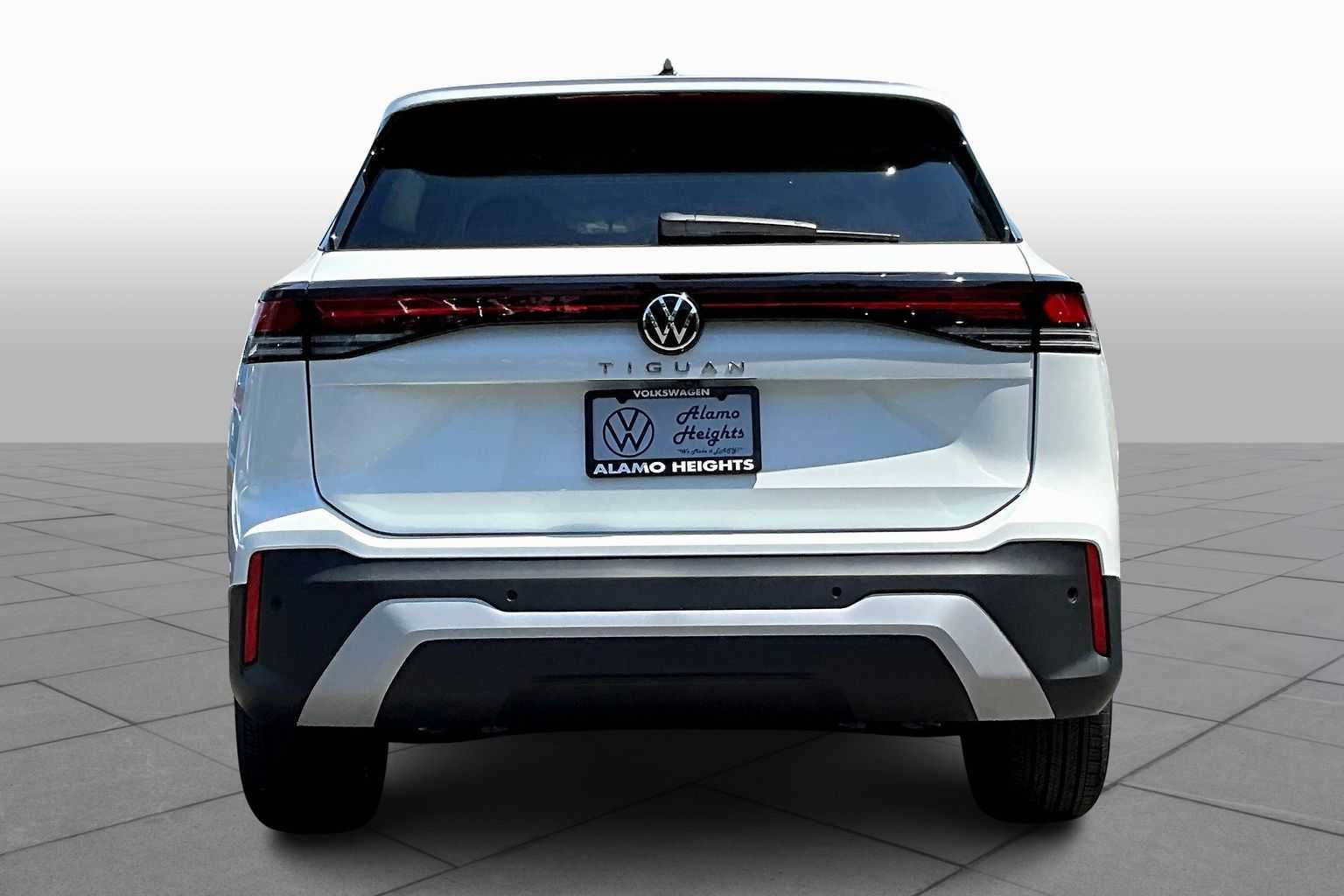 2025 Volkswagen Tiguan S photo 4