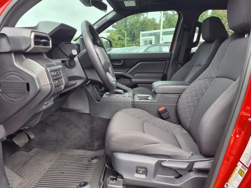 2025 Toyota Tacoma SR5 photo 3