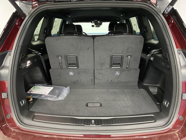 2025 Jeep Grand Cherokee Altitude photo 13