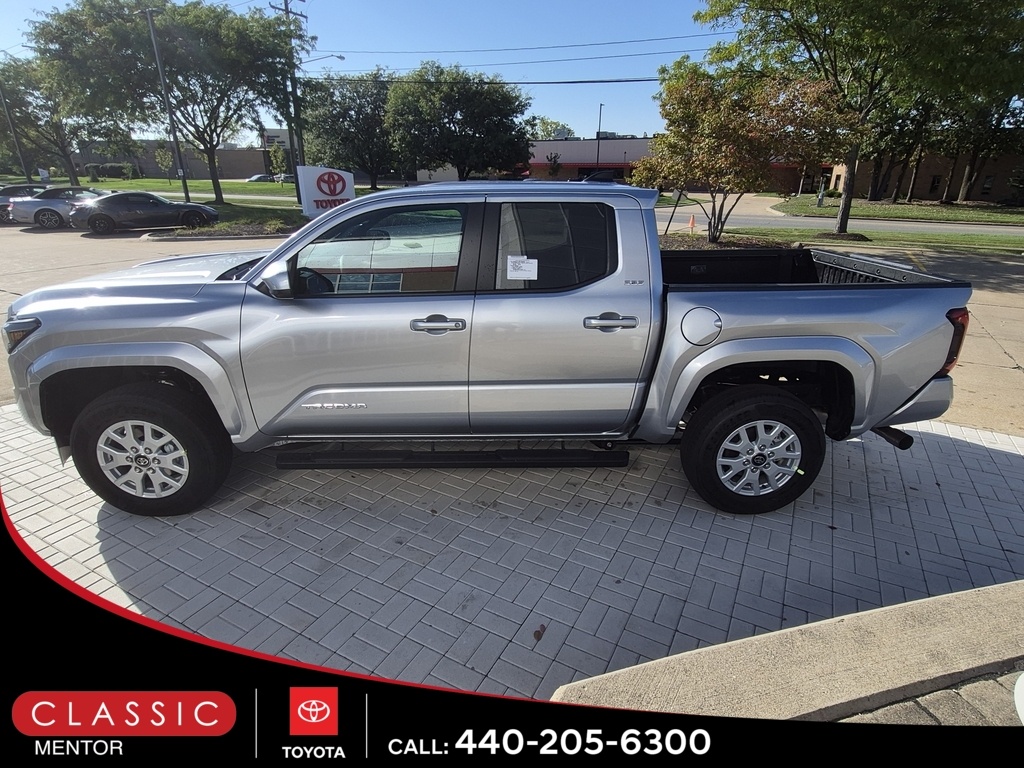 2025 Toyota Tacoma SR5 4x4 Double Cab photo 3