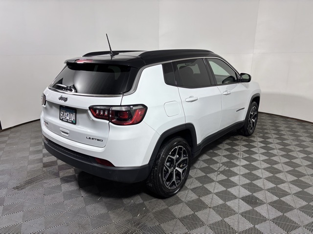 2025 Jeep Compass Limited photo 4
