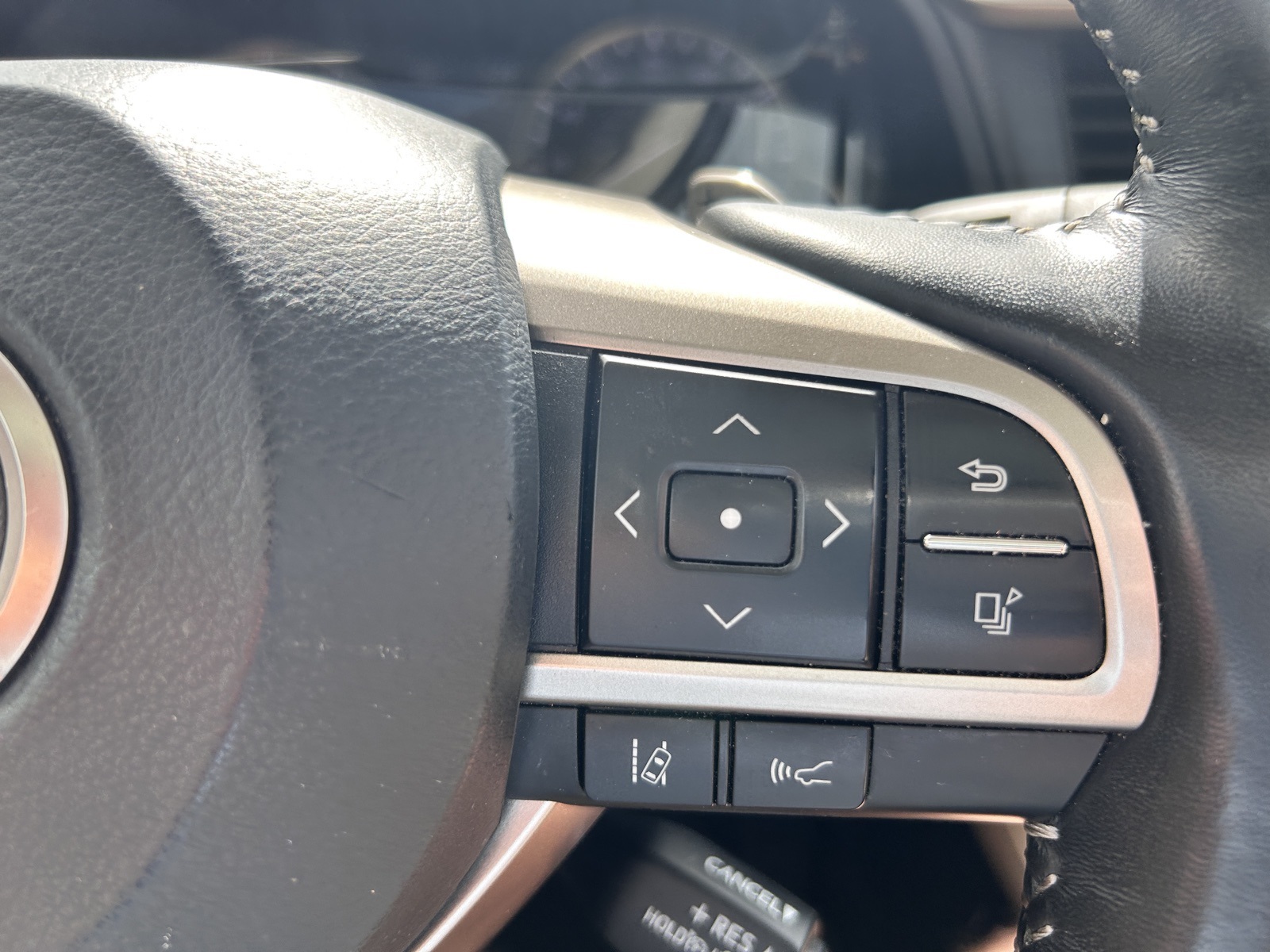 2022 Lexus RX 350L photo 30