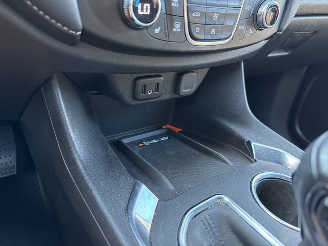 2022 Chevrolet Traverse Leather photo 27