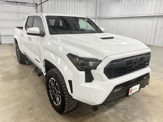2025 Toyota Tacoma TRD Sport's photo