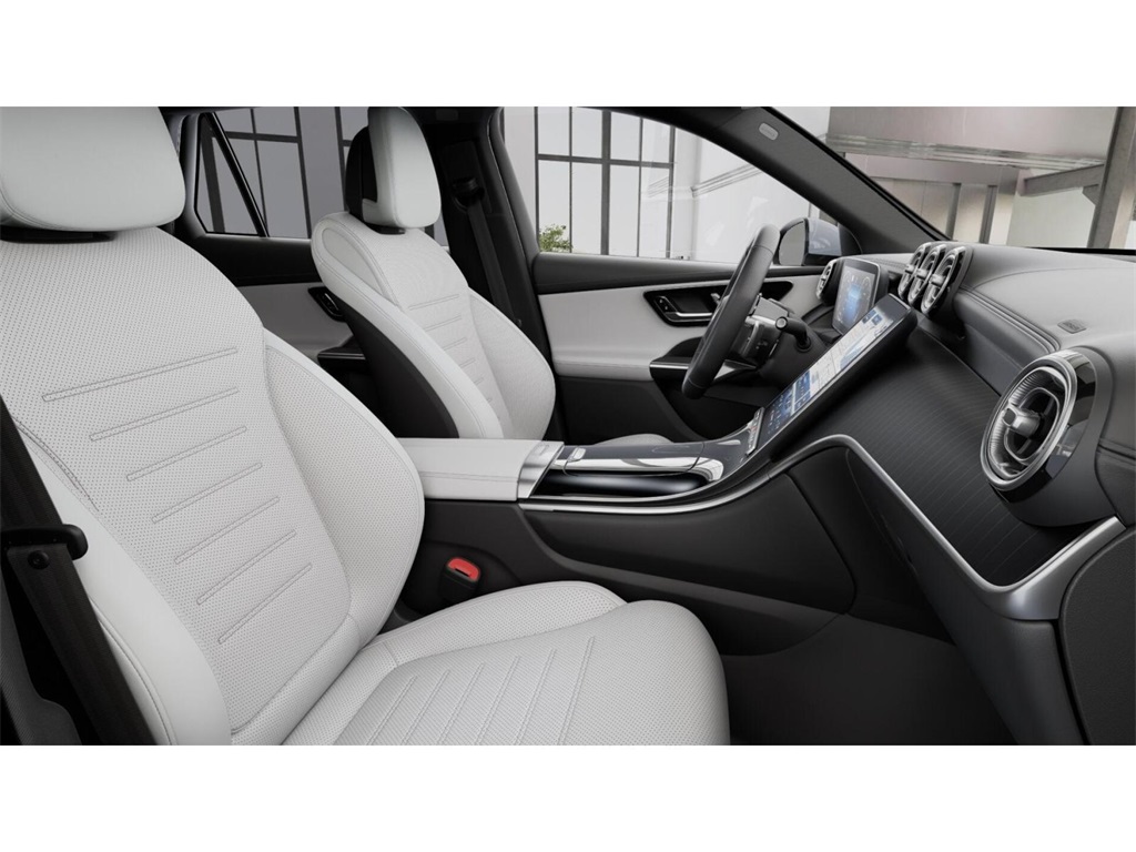 2026 Mercedes Benz GLC 300 photo 4