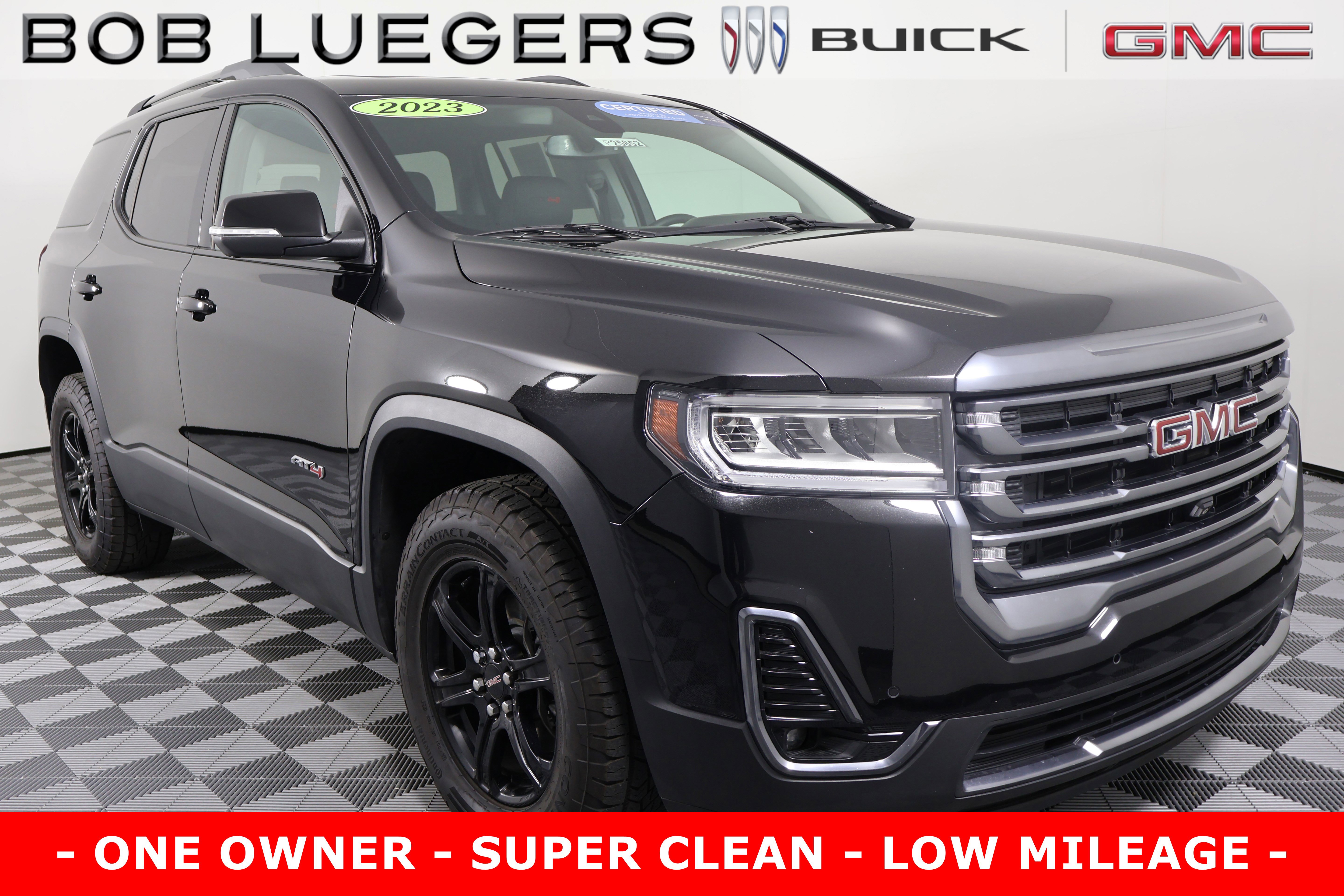 2023 GMC Acadia AT4's photo