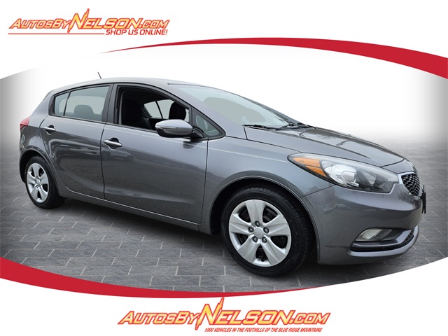 2016 Kia Forte5 LX's photo