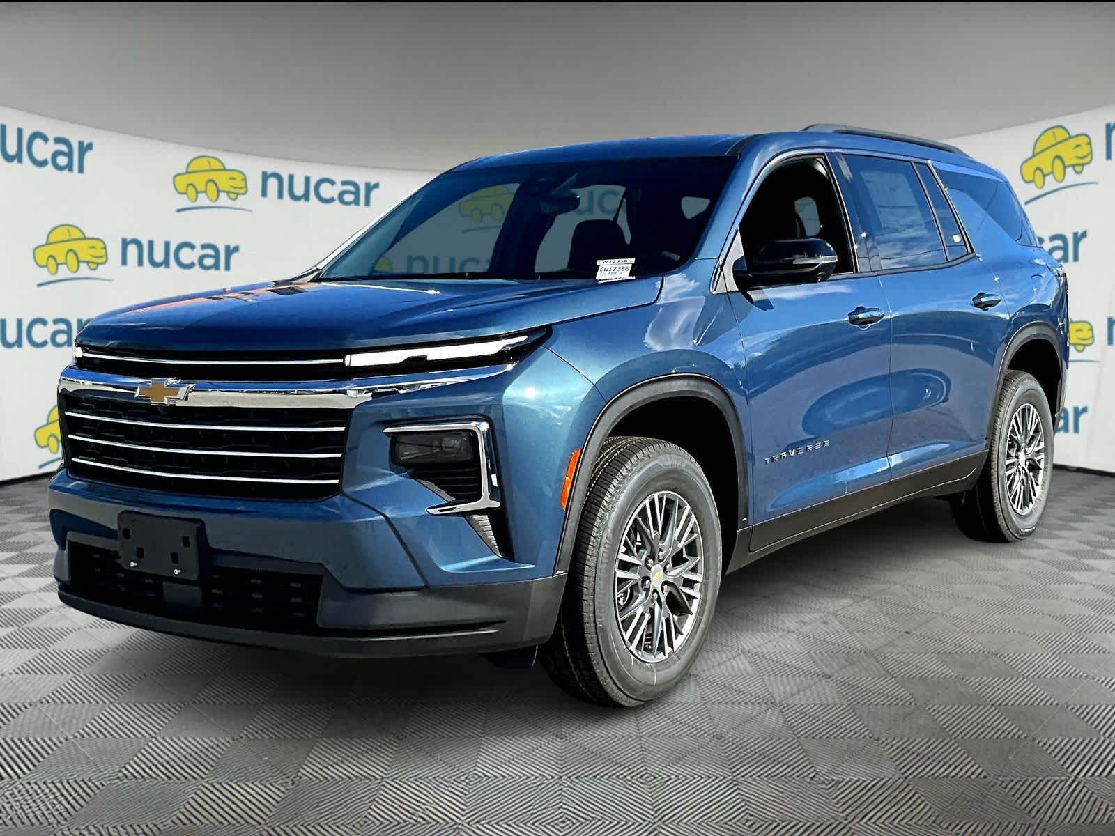 2026 Chevrolet Traverse photo 2