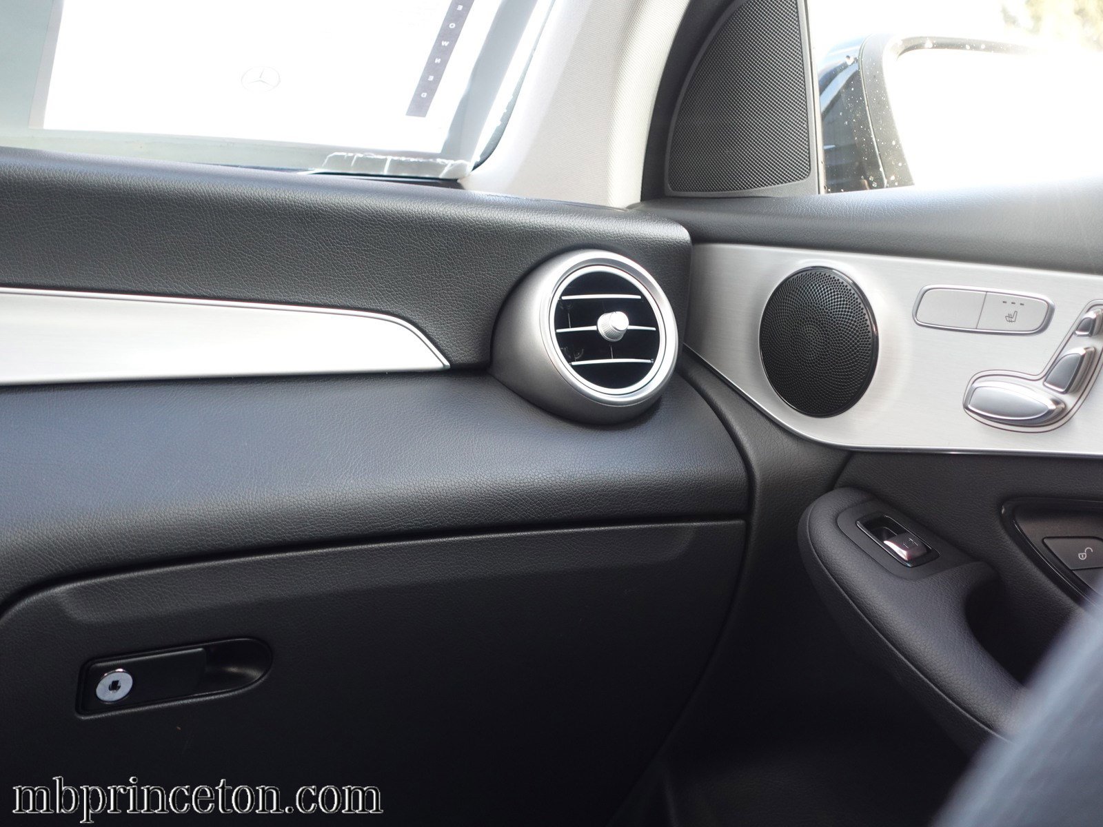 2021 Mercedes Benz GLC 300 4MATIC photo 14