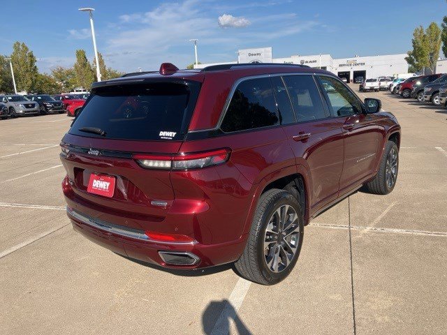 2022 Jeep Grand Cherokee Overland photo 4