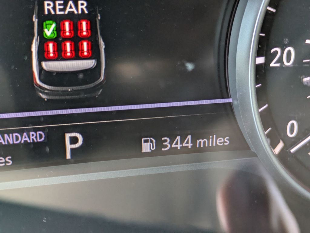 2024 Nissan Pathfinder SV photo 13