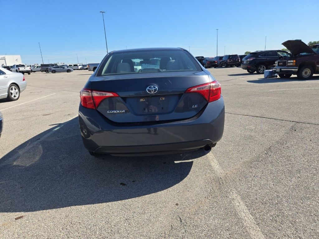 2019 Toyota Corolla LE photo 2