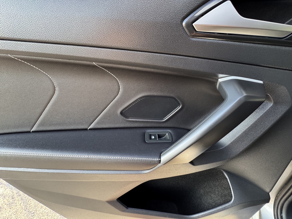 2024 Volkswagen Tiguan SE Wolfsburg Edition photo 17