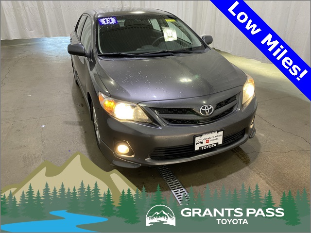 2013 Toyota Corolla S's photo