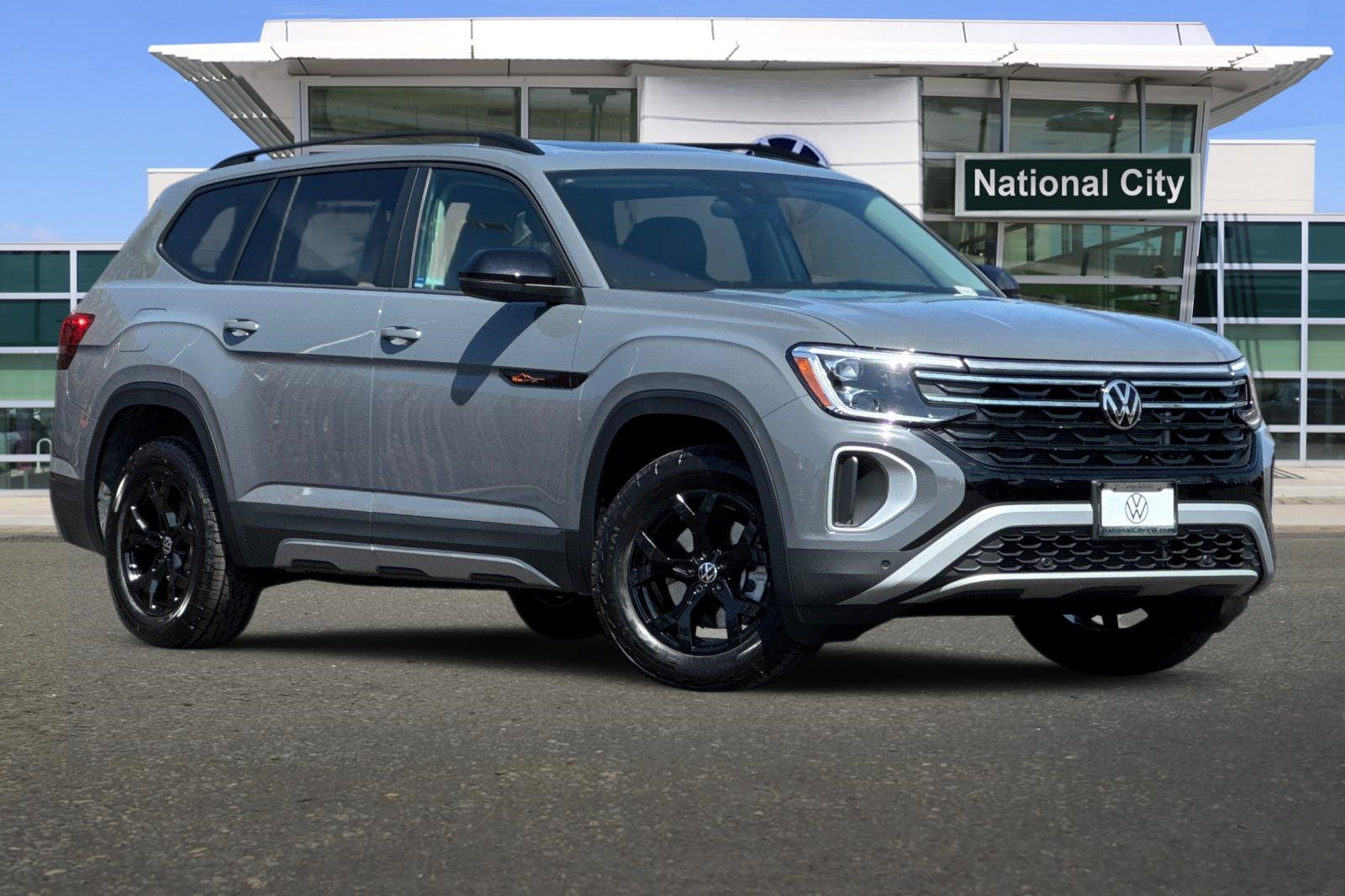 2025 Volkswagen Atlas Peak Edition SE photo 2