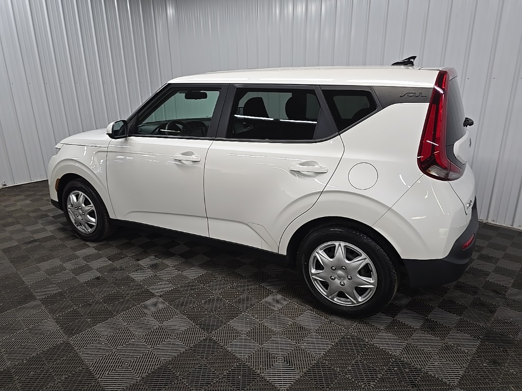2021 Kia Soul LX photo 4