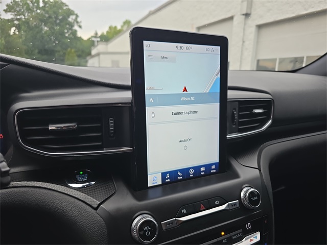 2020 Ford Explorer ST photo 21