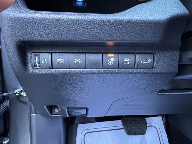 2025 Toyota RAV4 Hybrid XSE photo 24