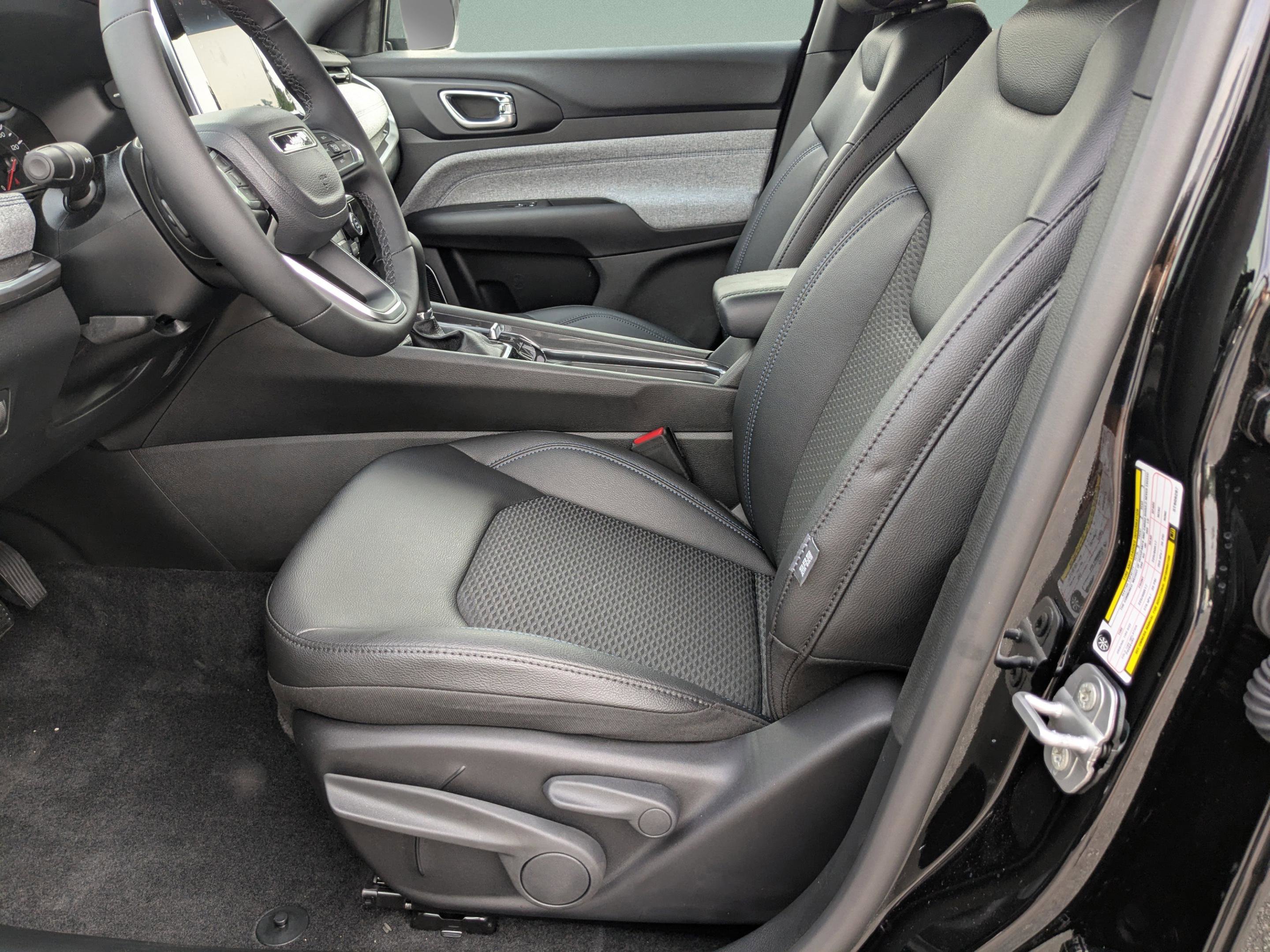 2025 Jeep Compass Latitude photo 49