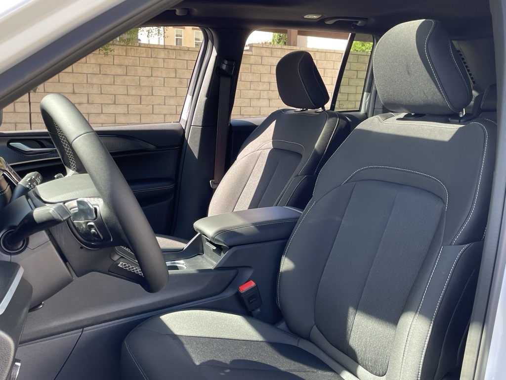 2025 Jeep Grand Cherokee Laredo X photo 15