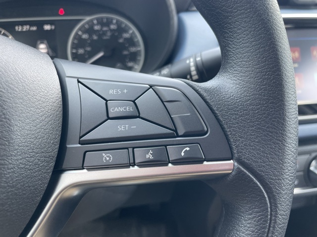 2025 Nissan Versa SV photo 10