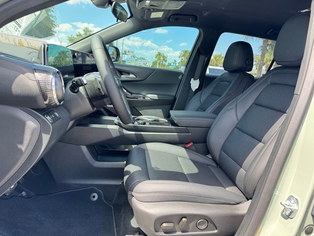2026 Chevrolet Equinox LT photo 10