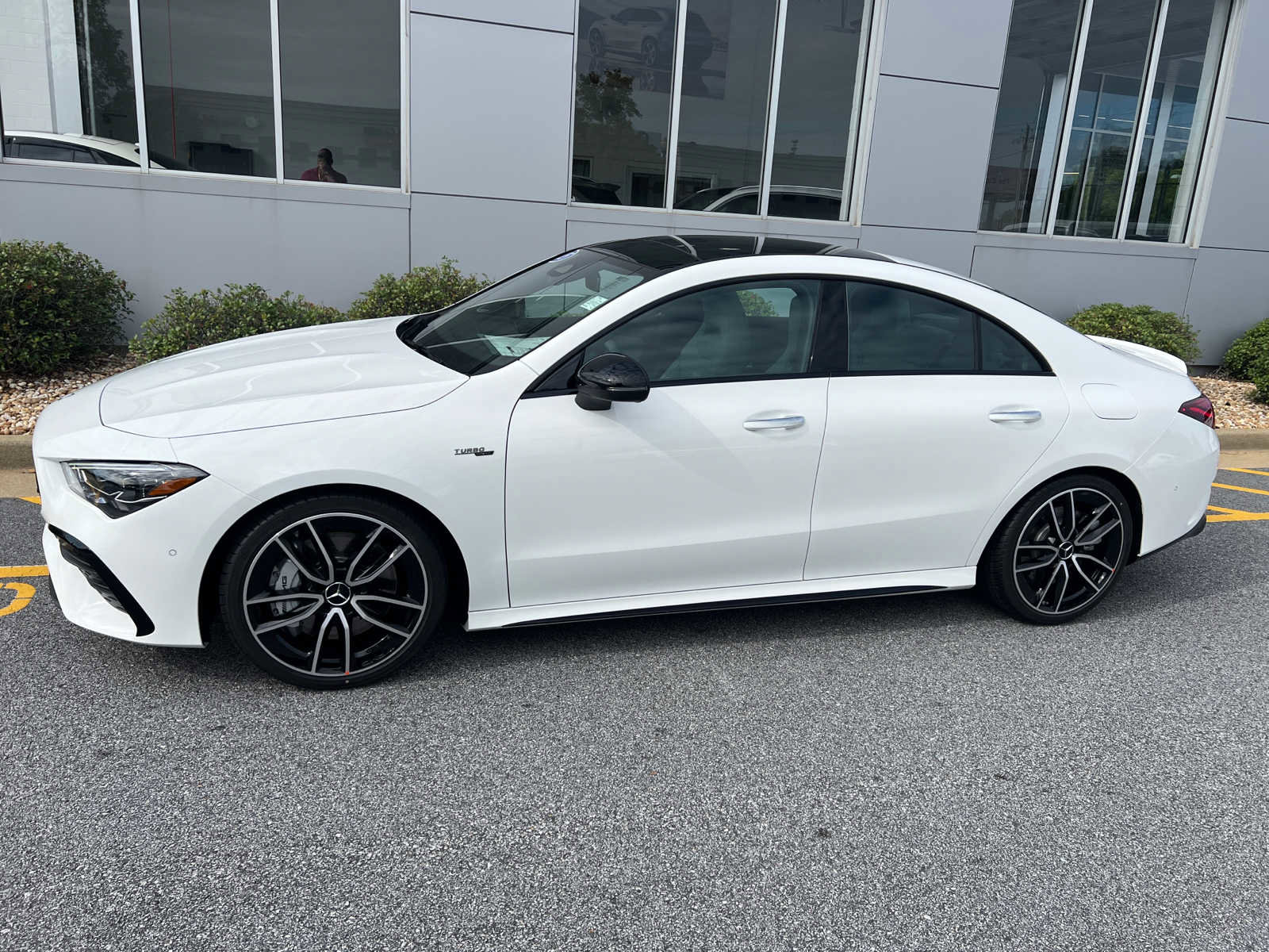 2025 Mercedes Benz CLA 35 photo 2