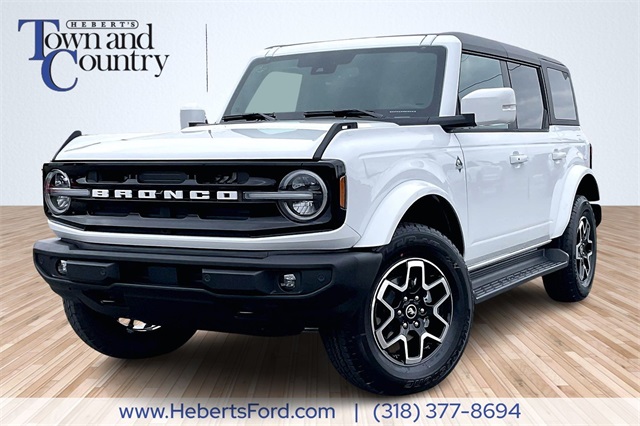 2025 Ford Bronco 4-Door Outer Banks's photo