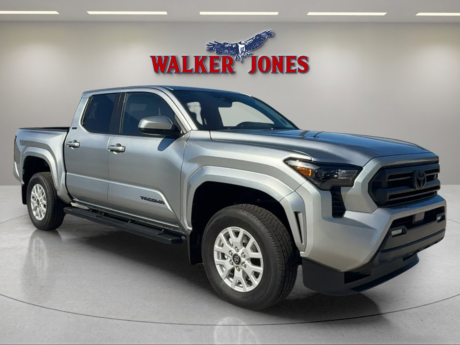 2025 Toyota Tacoma SR5's photo